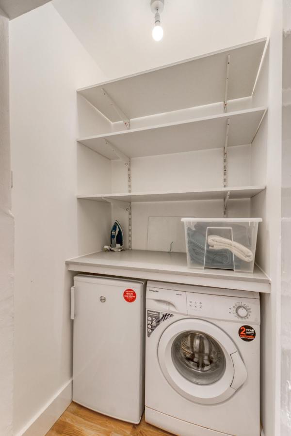 Holland Park Apartment