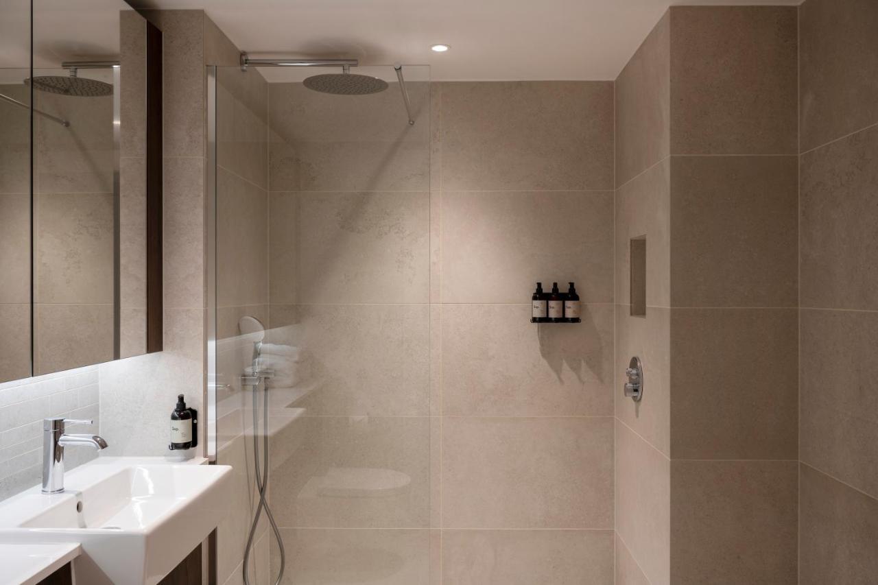Cove Landmark Pinnacle Hotel 4*