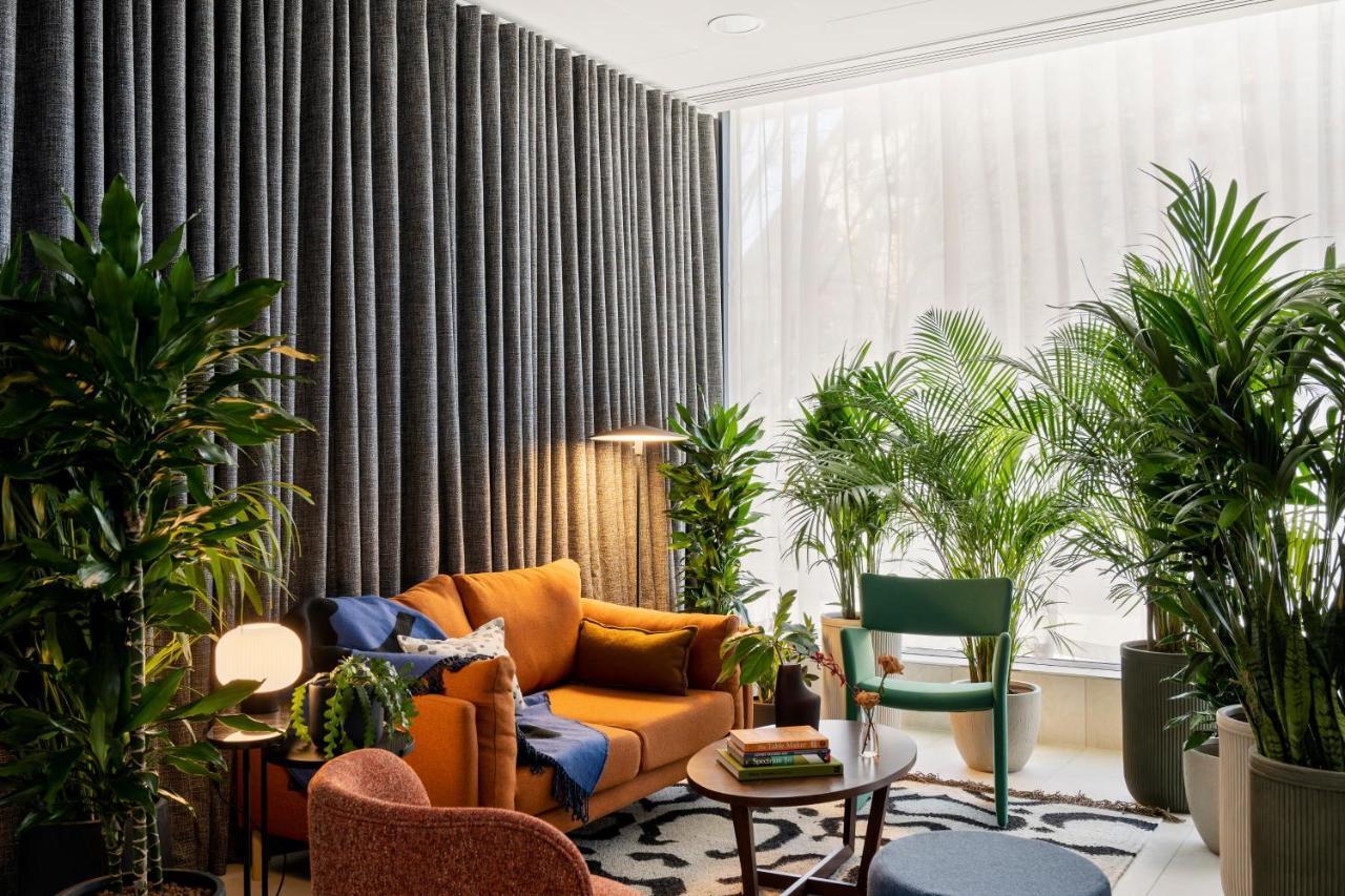 Cove Landmark Pinnacle Hotel 4*