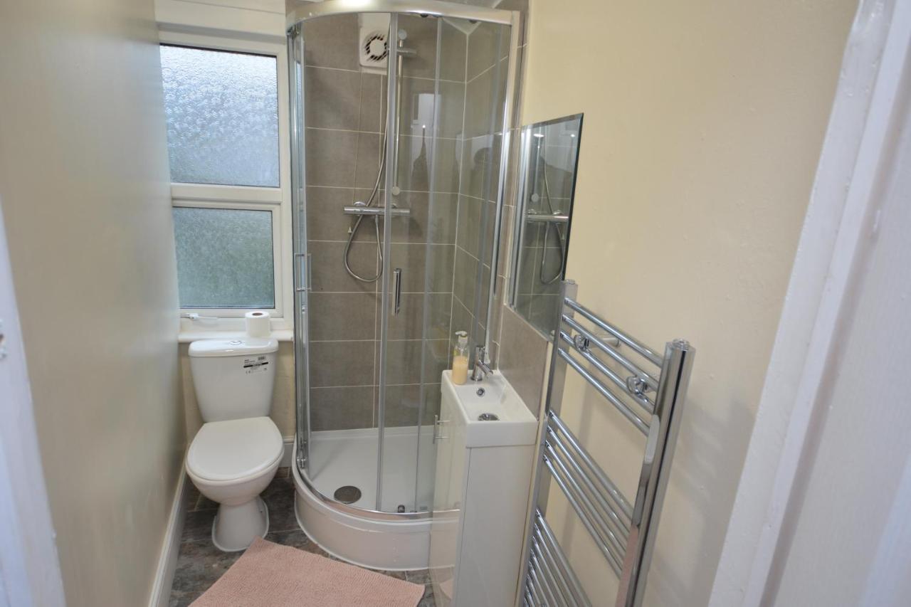 Cheerful 4 Bedroom House In Greater Hébergement de vacances *