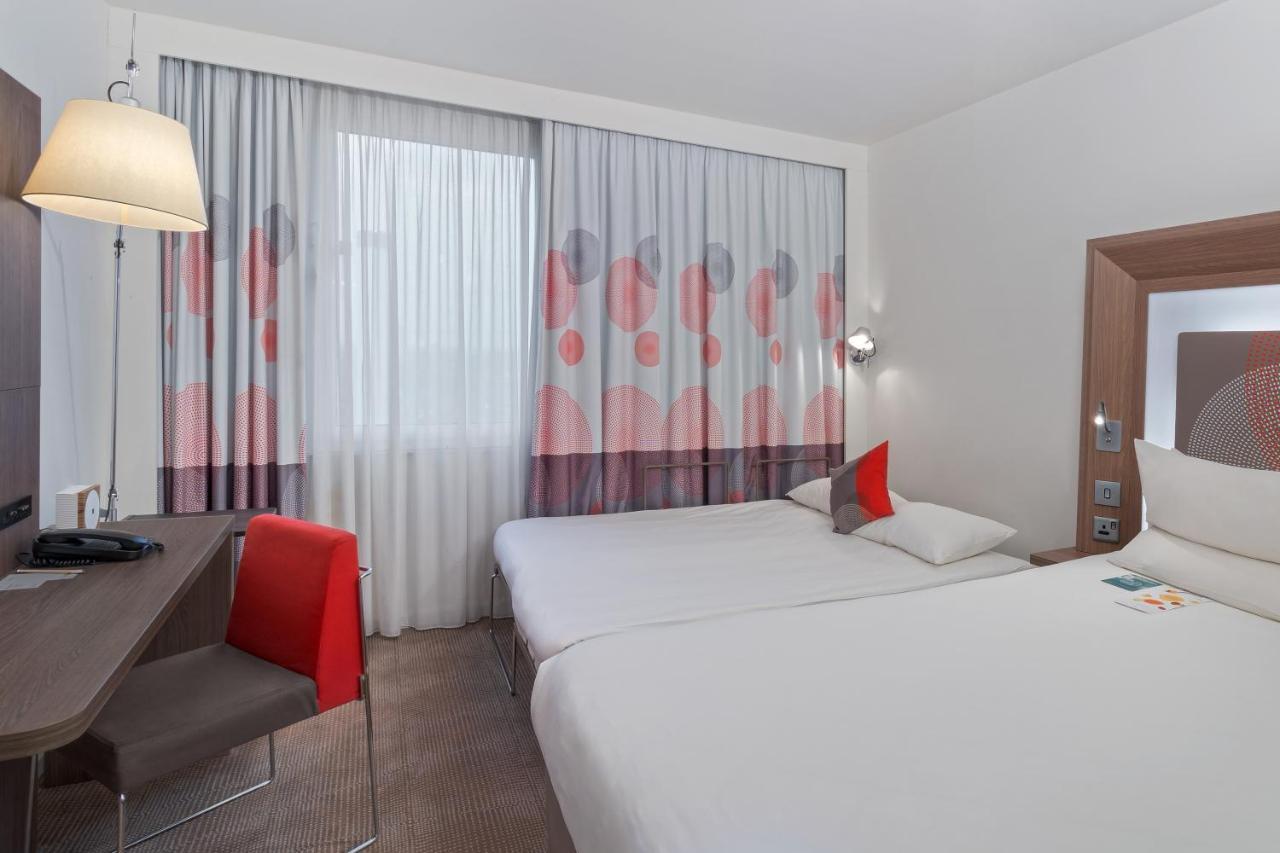 Novotel Excel Hotel