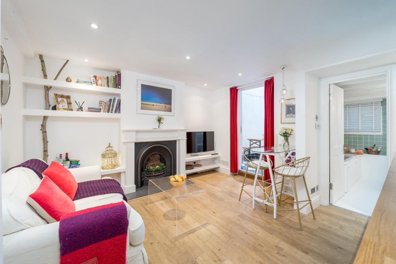 Stylish Flat With Private Yard In Shepherd Bush London