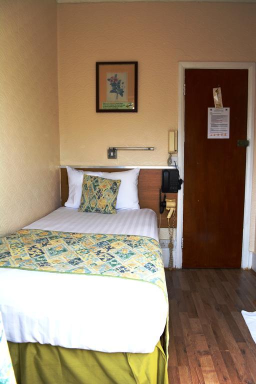 Falcon Hotell 3*