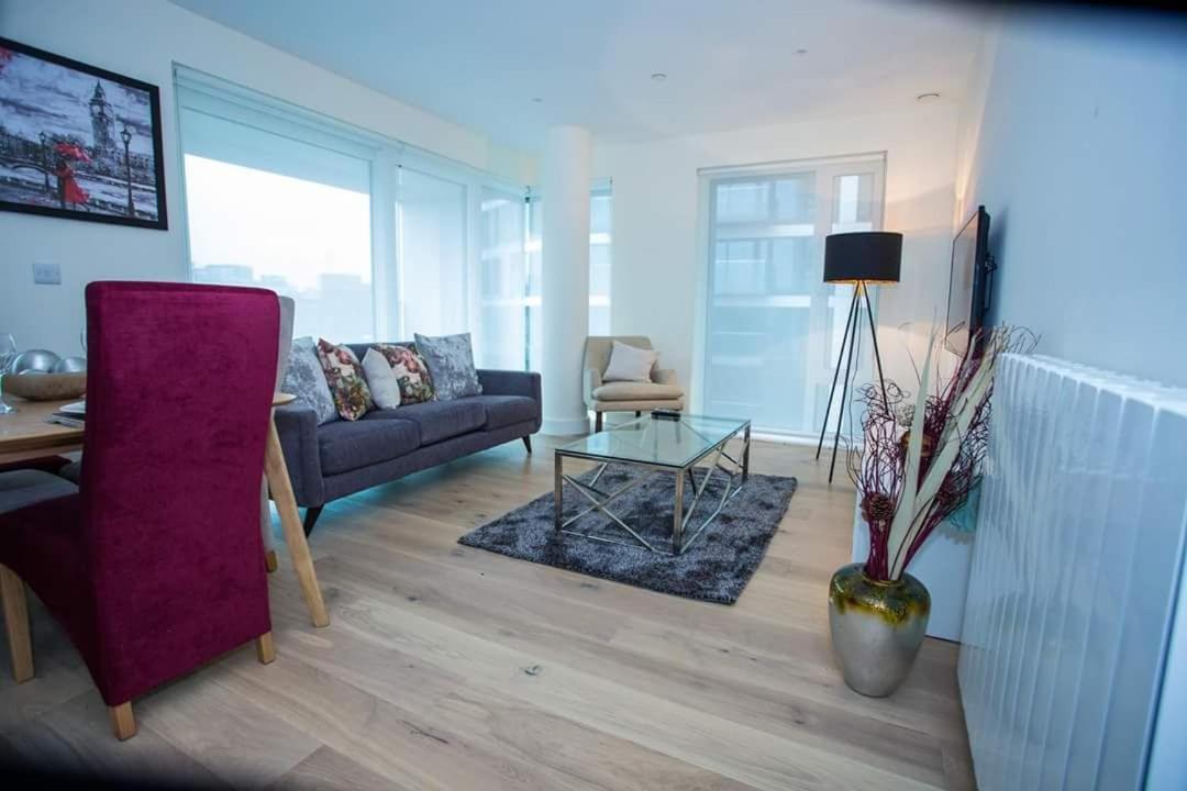 Unique 2 Bed Apartment *