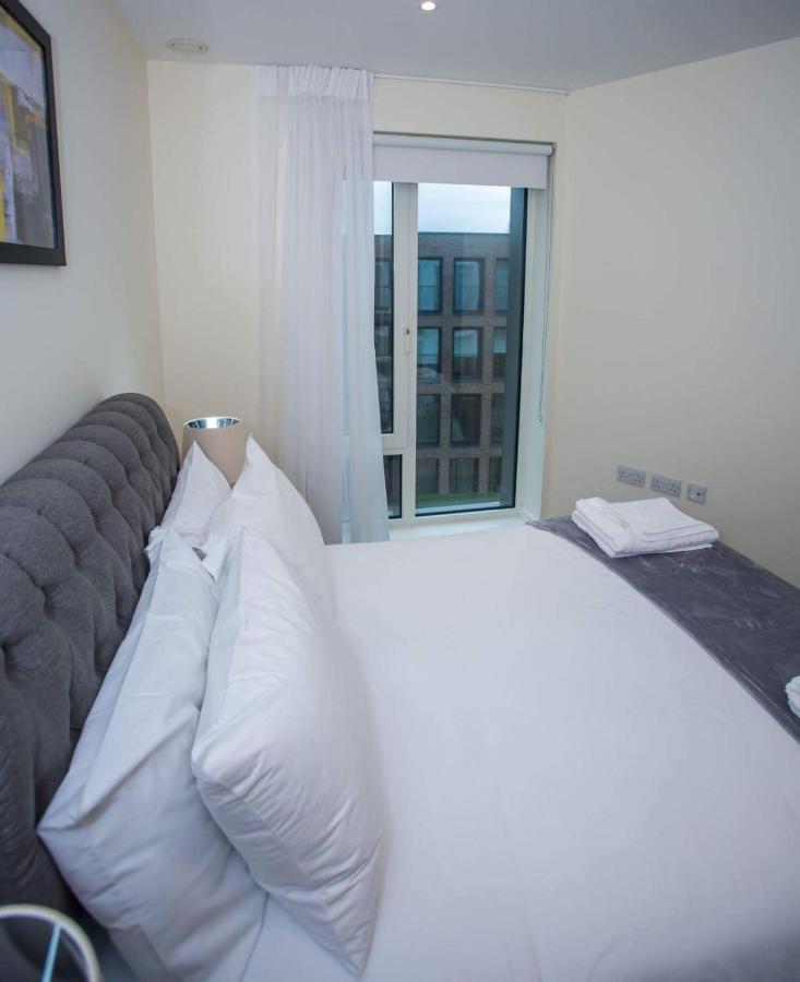 Apartment Unique 2 Bed London