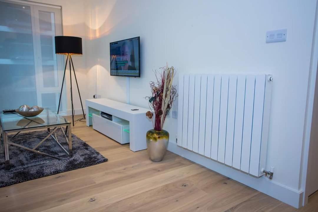 Unique 2 Bed *