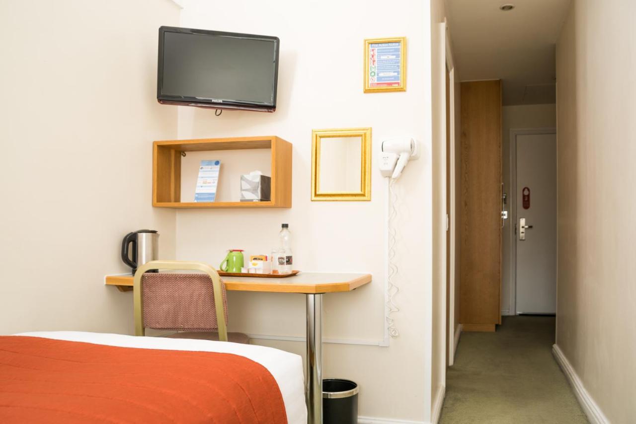 Hotel 63 Londra