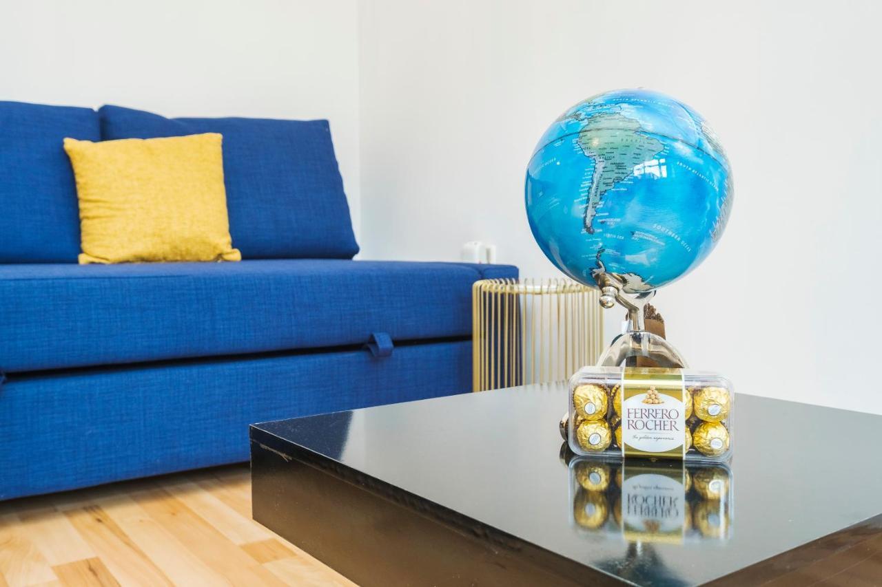 Appartement Spacious 3 Bed 1 Bath Hse W Guest Toilet W Parking Near Excel - E16 Londres