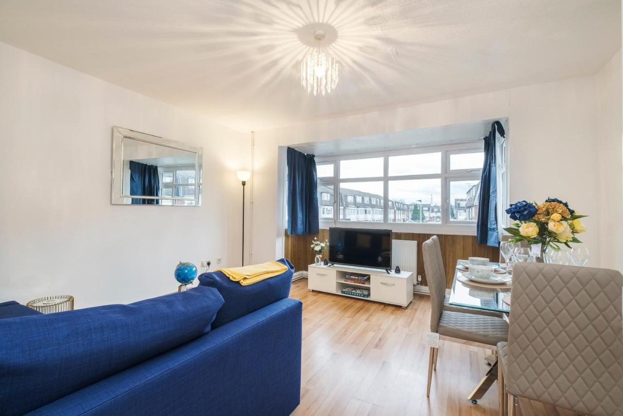 Appartement Spacious 3 Bed 1 Bath Hse W Guest Toilet W Parking Near Excel - E16 *