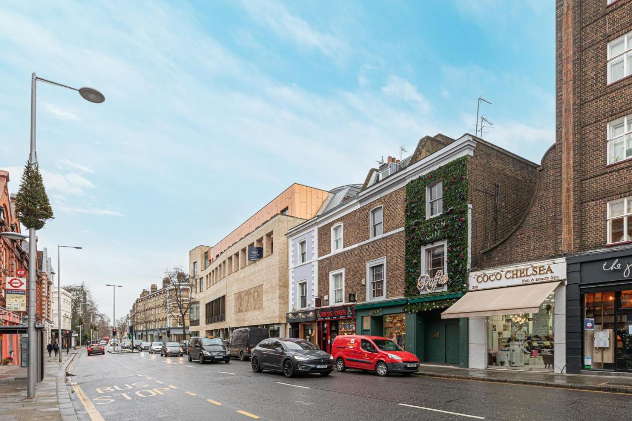Modern Studio Flat With Balcony On The King's Road In Chelsea, * London