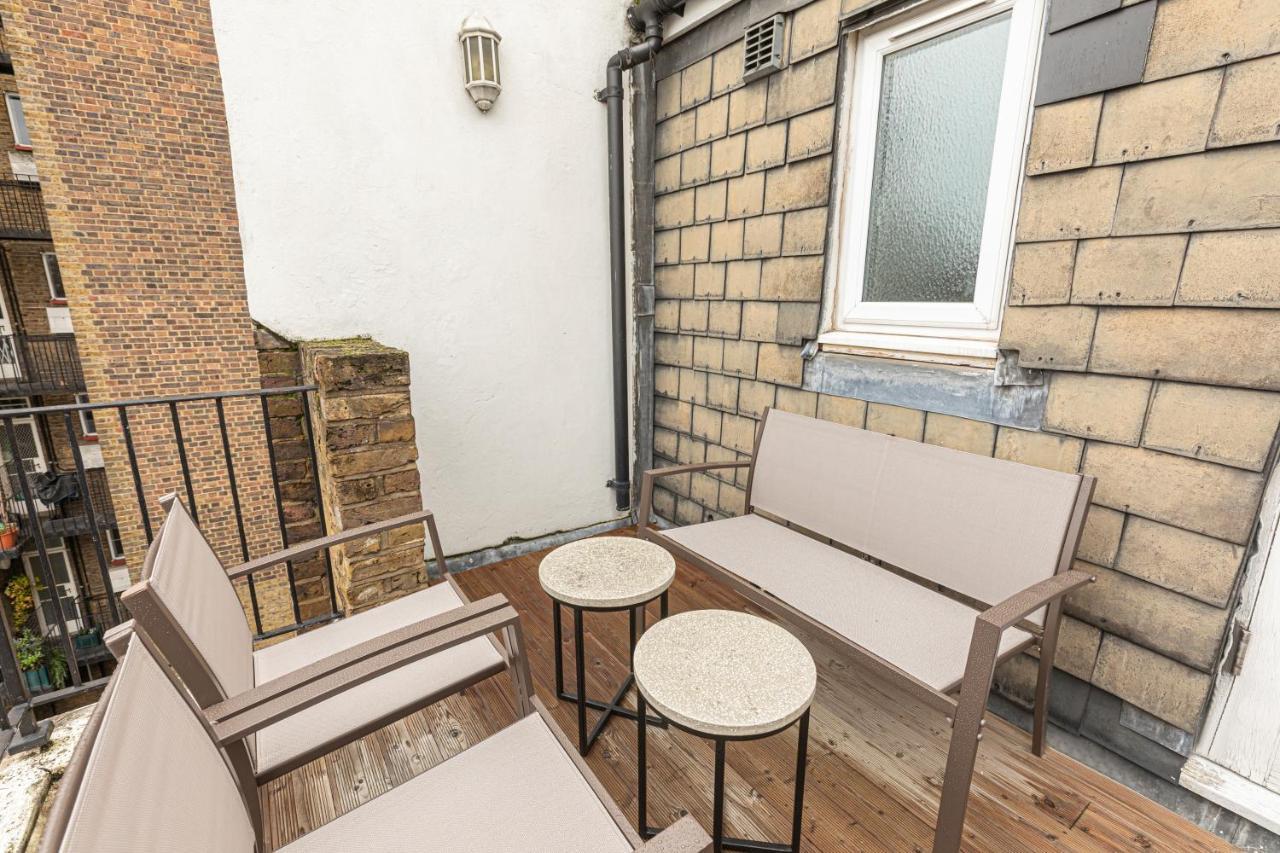 Modern Studio Flat With Balcony On The King's Road In Chelsea, Apartment *