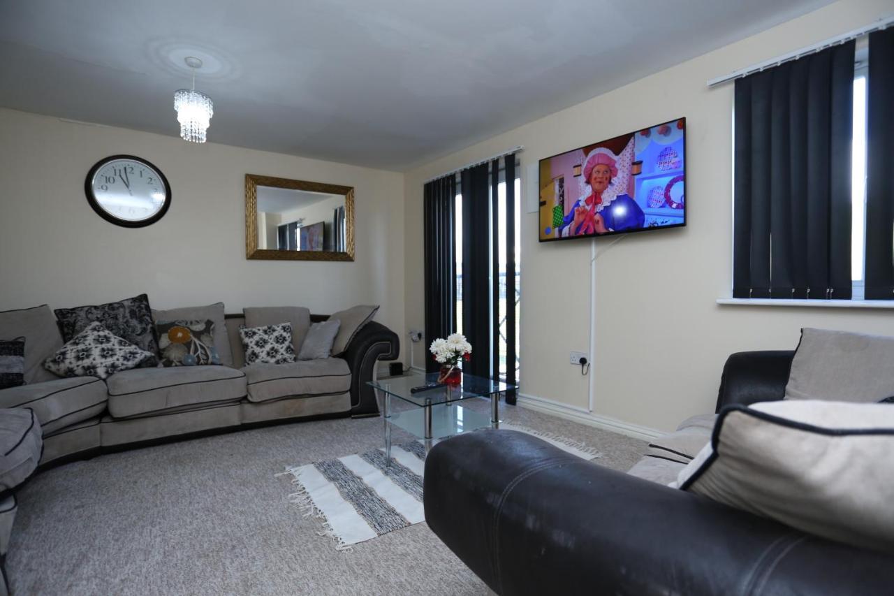 Lovely 4 Bed House Holiday home