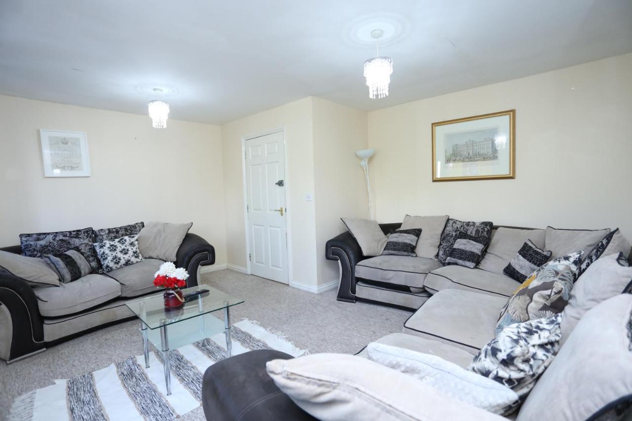 Lovely 4 Bed House London