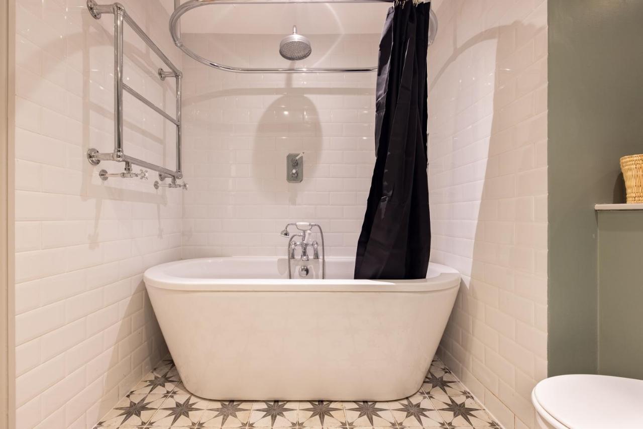 The Richmond Upon Thames Escape - Modern 2bdr Flat With Garden And Parking Appartamento