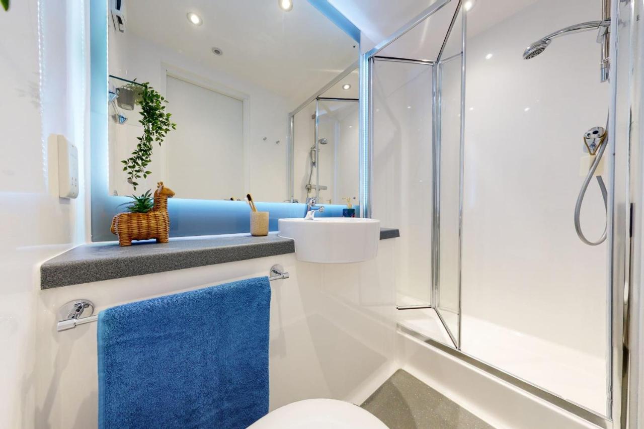 Appartement For Students Only Private Bedrooms With Shared Kitchen, And At Canvas Walthamstow In