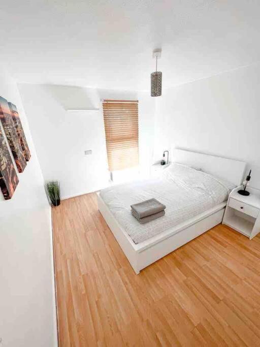 Spacious Two Bedroom Flat Lejlighed
