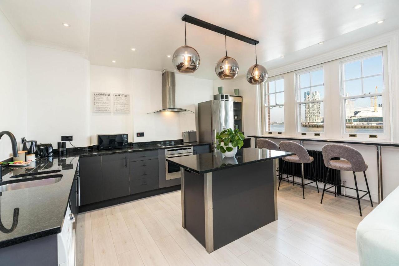 Stunning 3bd Riverside Flat Communal Roof Terrace Apartment London