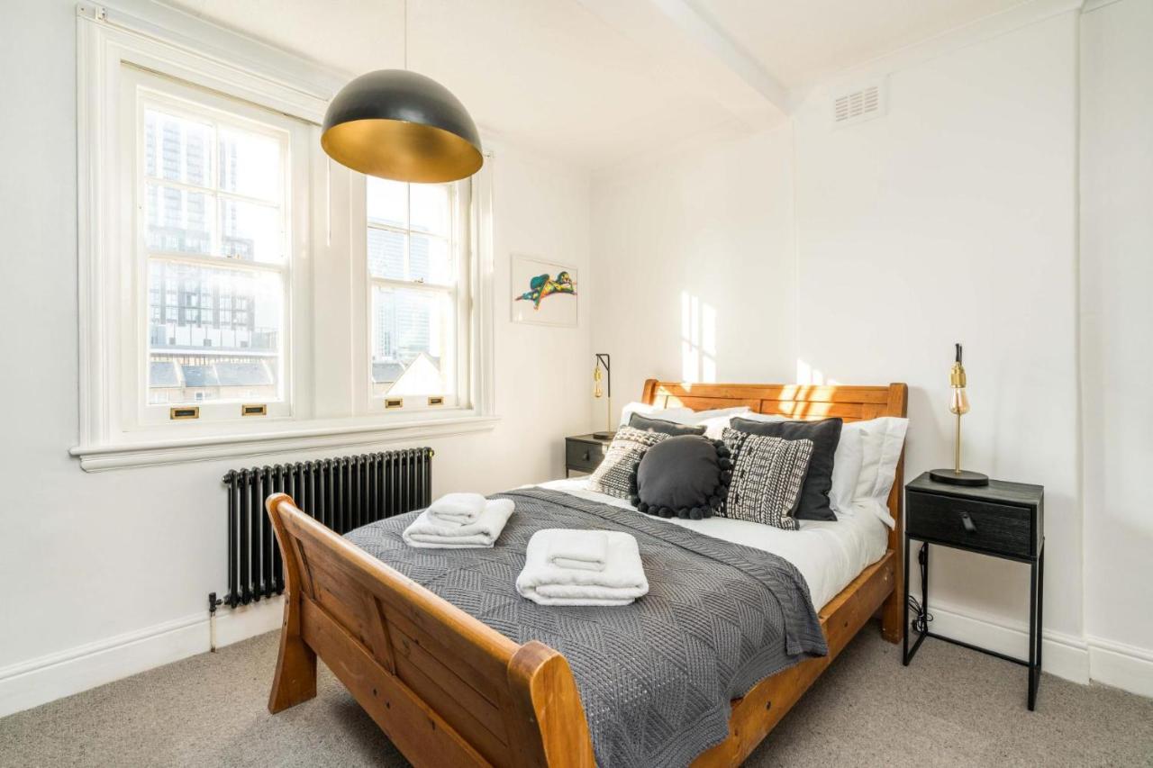 Apartment Stunning 3bd Riverside Flat Communal Roof Terrace London