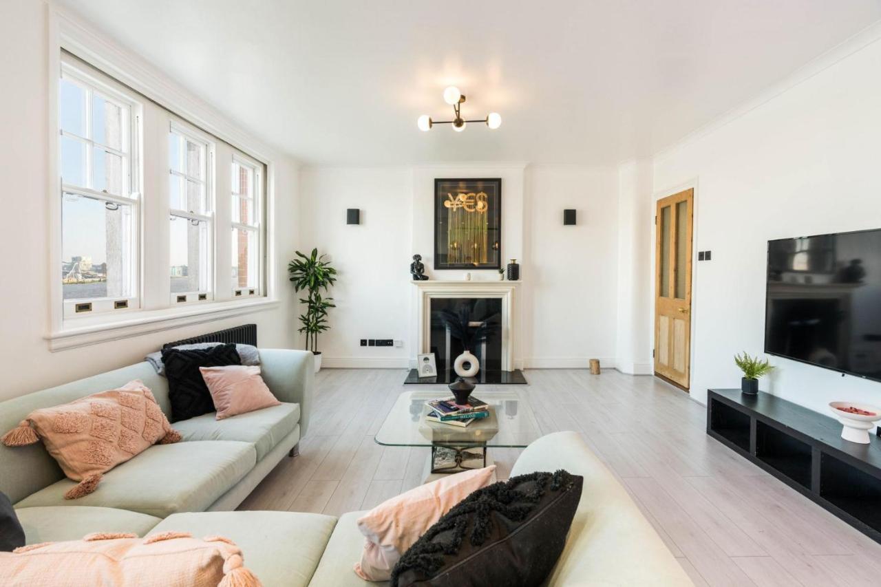 Stunning 3bd Riverside Flat Communal Roof Terrace London