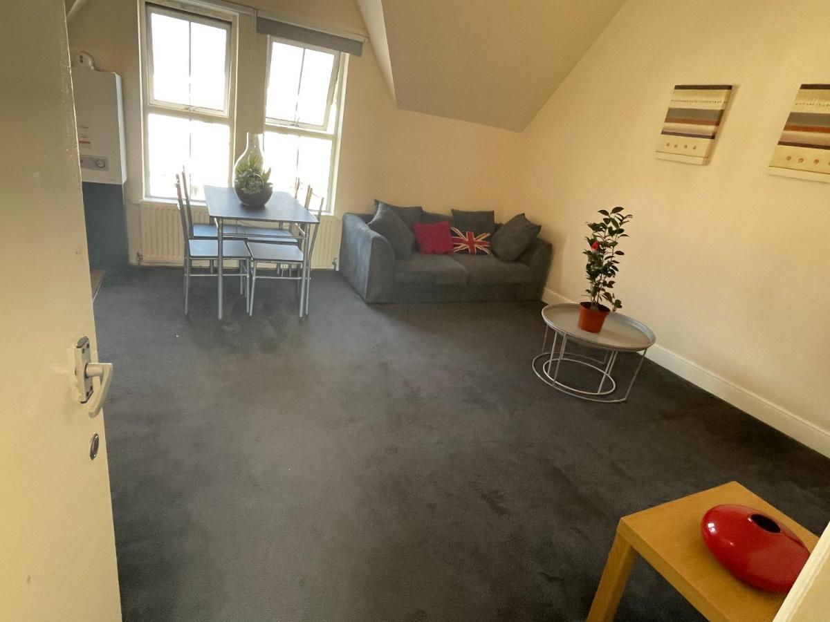 Vibrant & Cosy Near Wembley London
