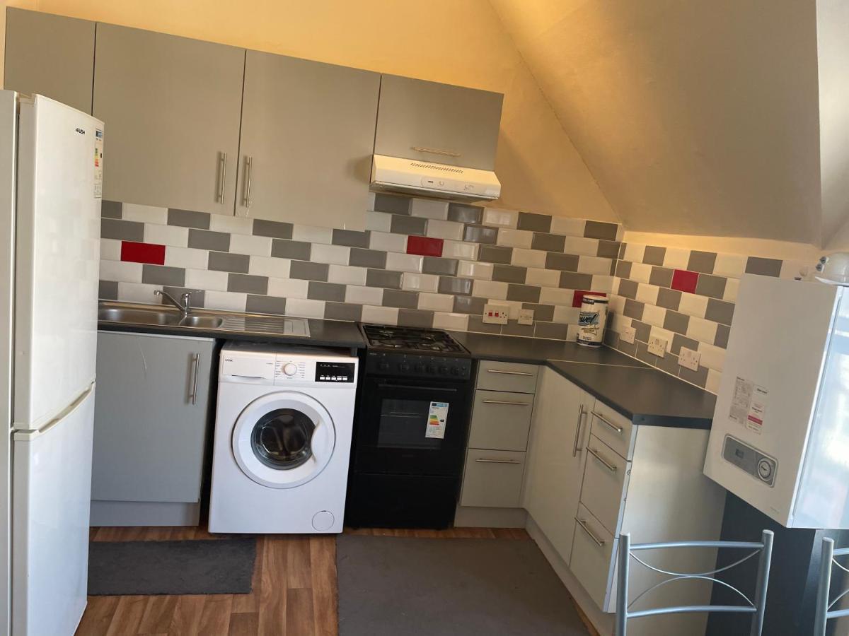 Vibrant & Cosy Near Wembley Apartment London