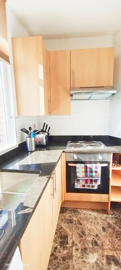 Acacia Flat 189 In Wembley * Londra