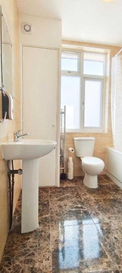 Acacia Flat 189 In Wembley Appartamento Londra