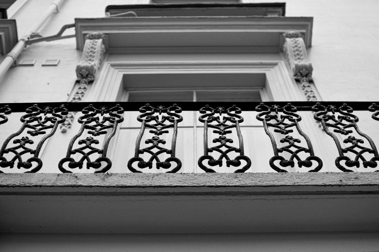 Pembridge Palace Hotell 3*