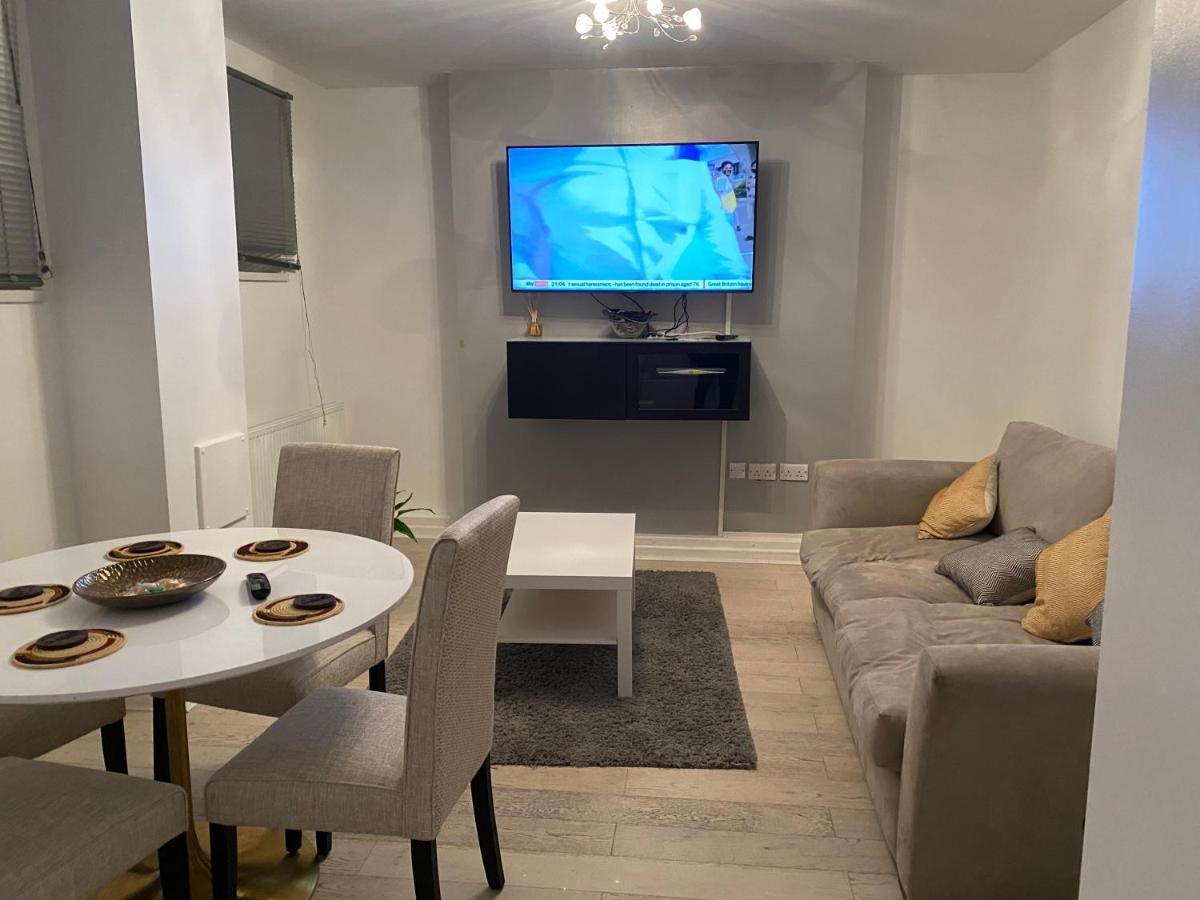 Lovely 2bed In Location Londen