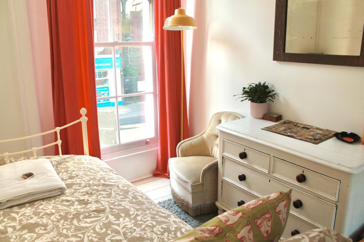 Vintage Styled House Central Camden Apartment *