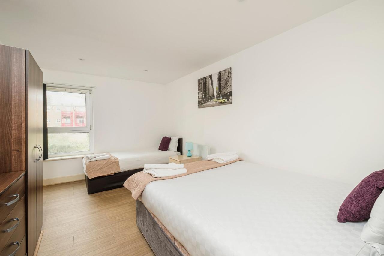 Canary Wharf/docklands/excel Spacious Apt E14 Apartment