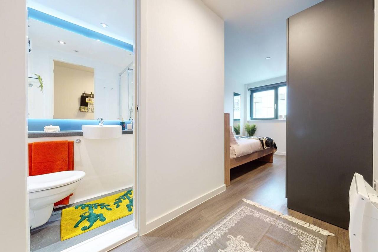 Apartment Studios And Cozy Ensuites With Shared Kitchen At Canvas Wembley Apartments
