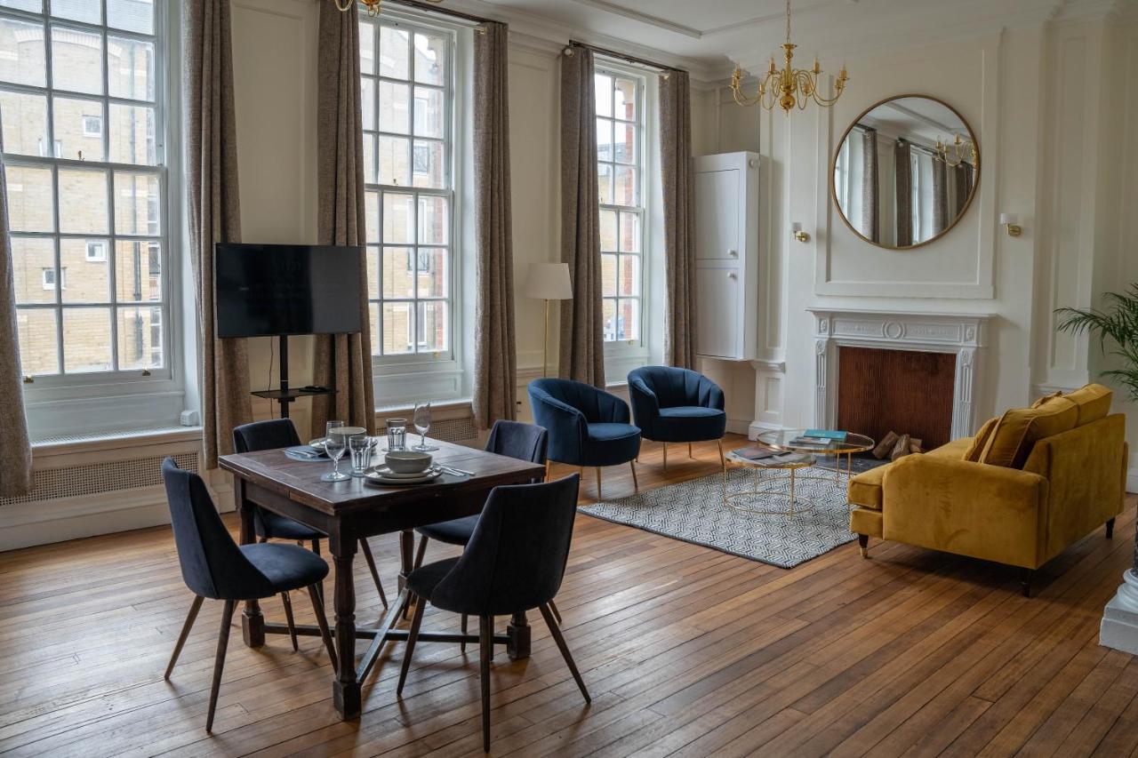 Dreamy Loft, Antique Wood Flooring & High Ceilings Apartment London