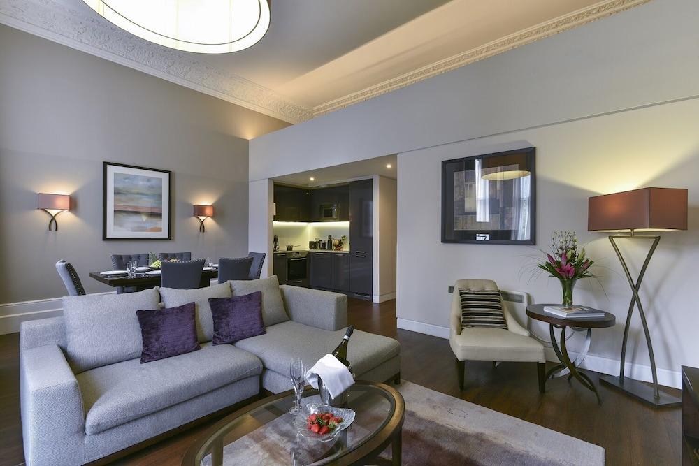 Aparthotel Fraser Queens Gate 4*
