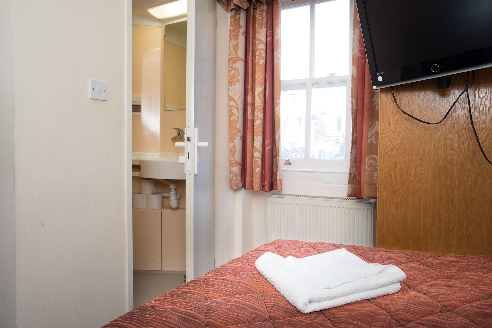 Seymour Hotell 2*