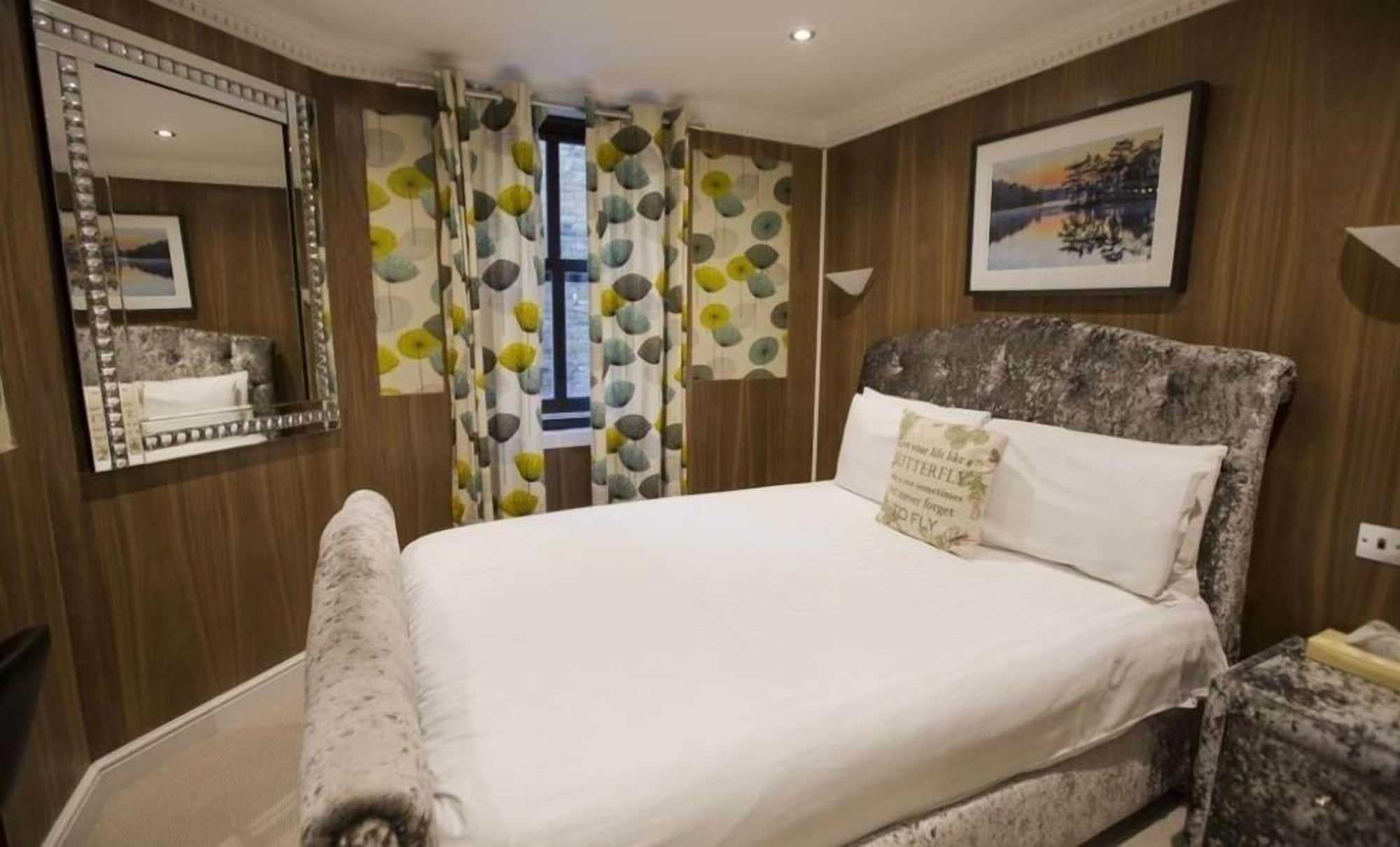 Cheshire Hotel London