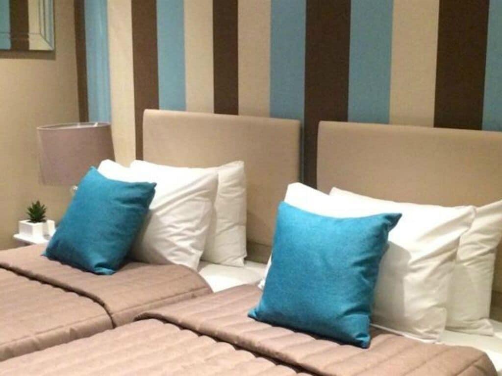 Hotel Ravna Gora Londra