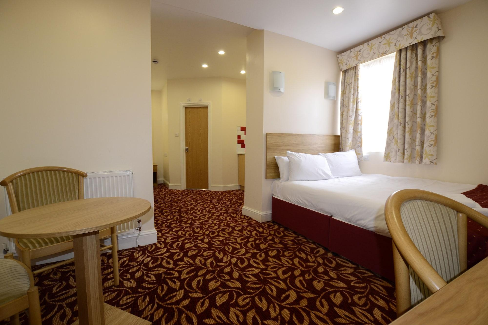 Western Ilford Hotel 3*