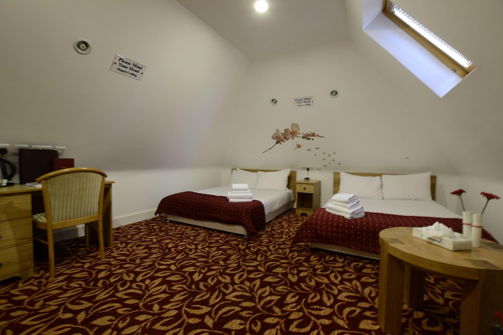 Western Ilford Hotel