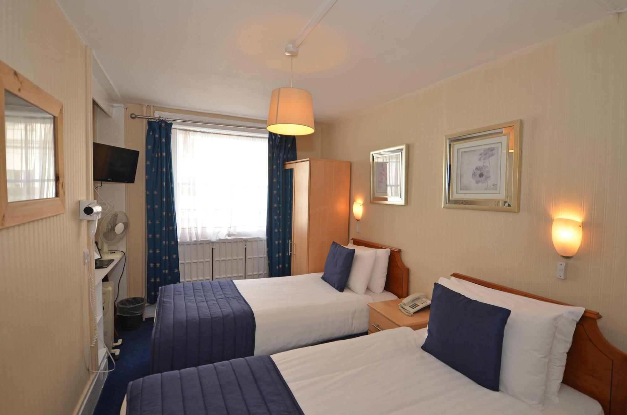 Parkwood Hotell 3*