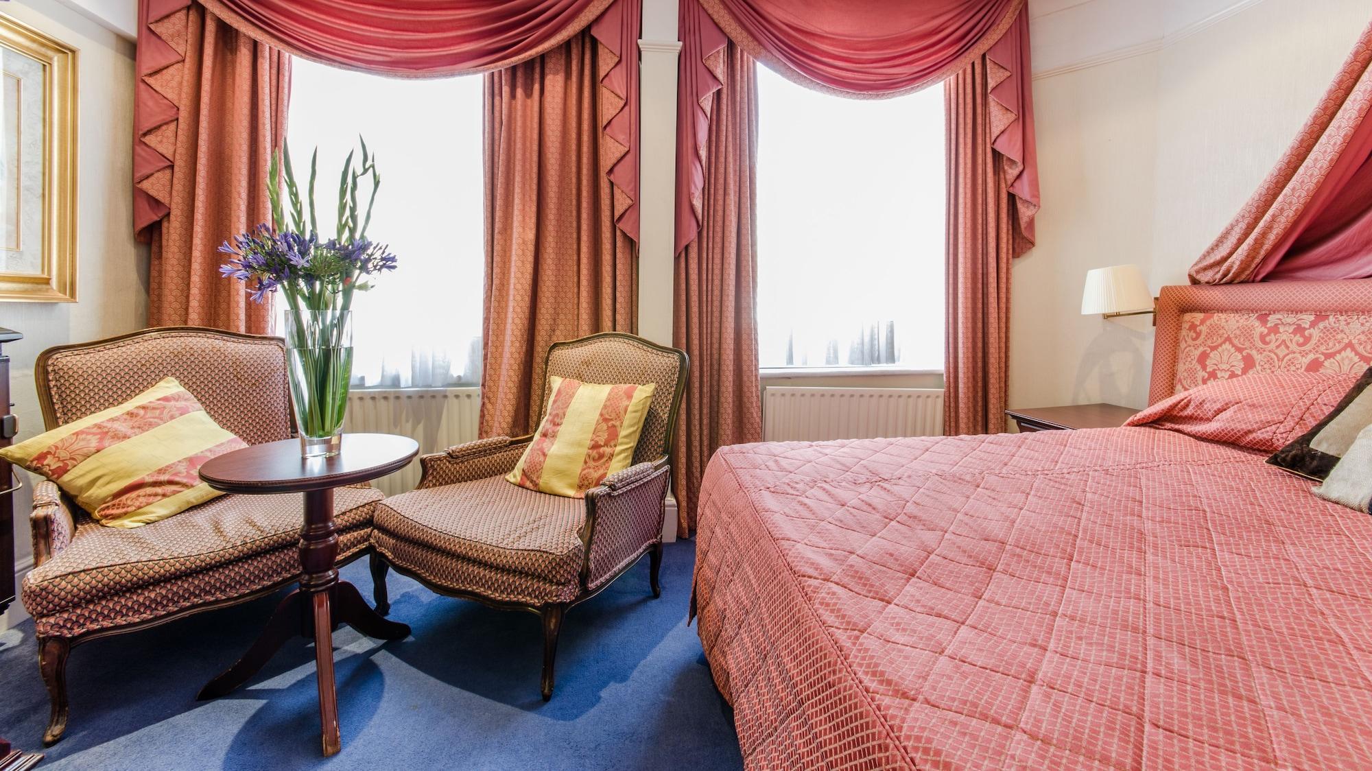 La Place Hotel