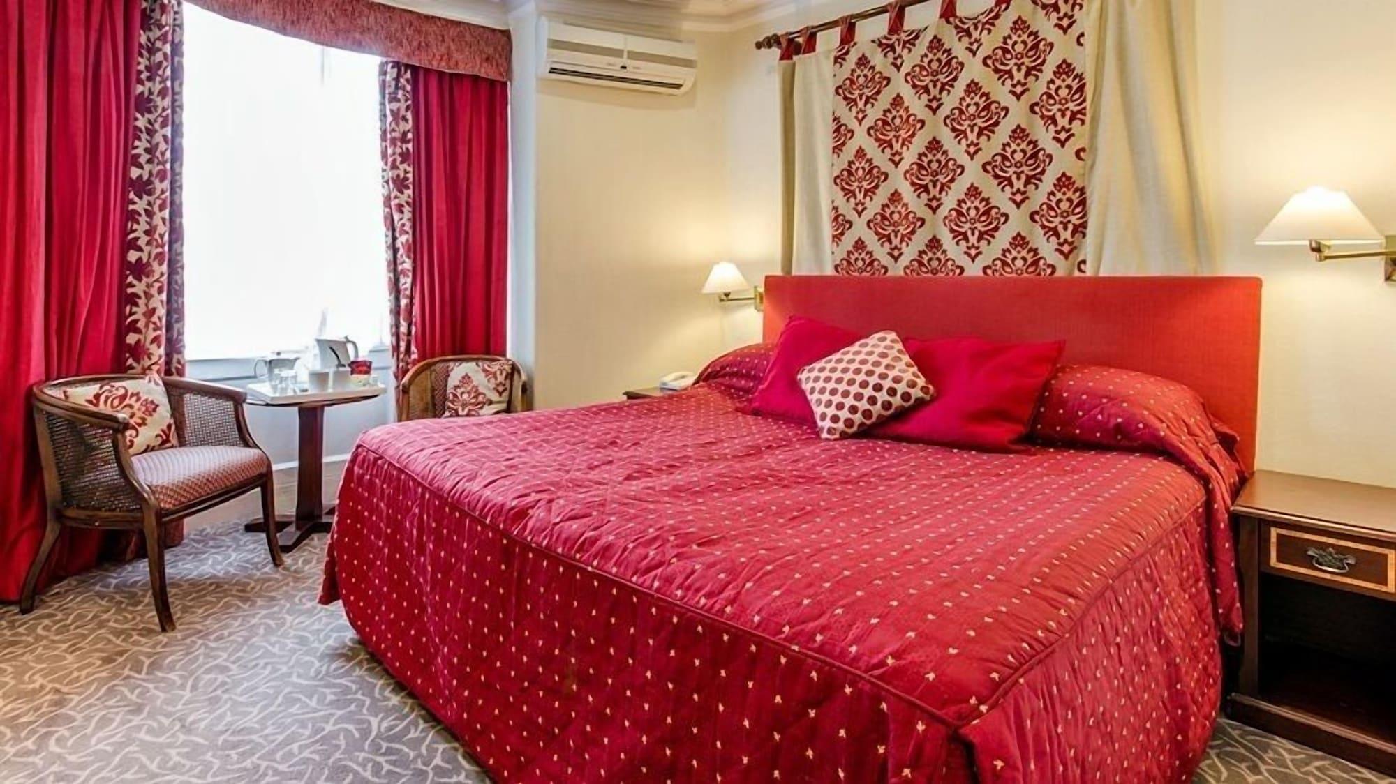 Hotel La Place 4*