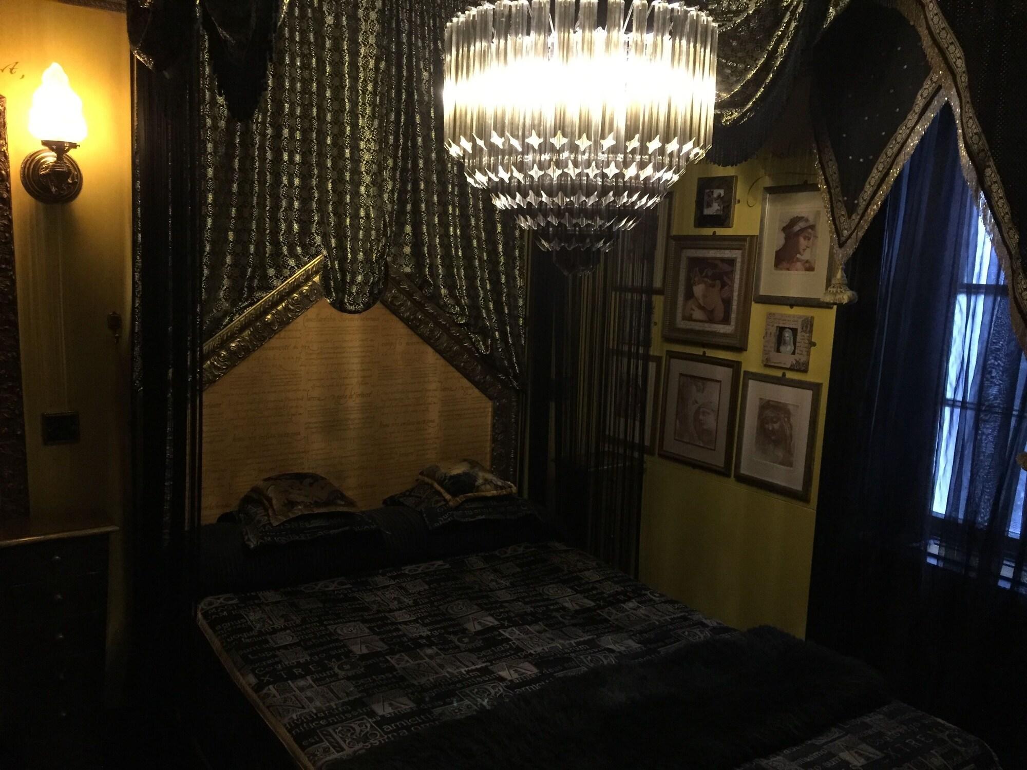 Pavilion Hotel London