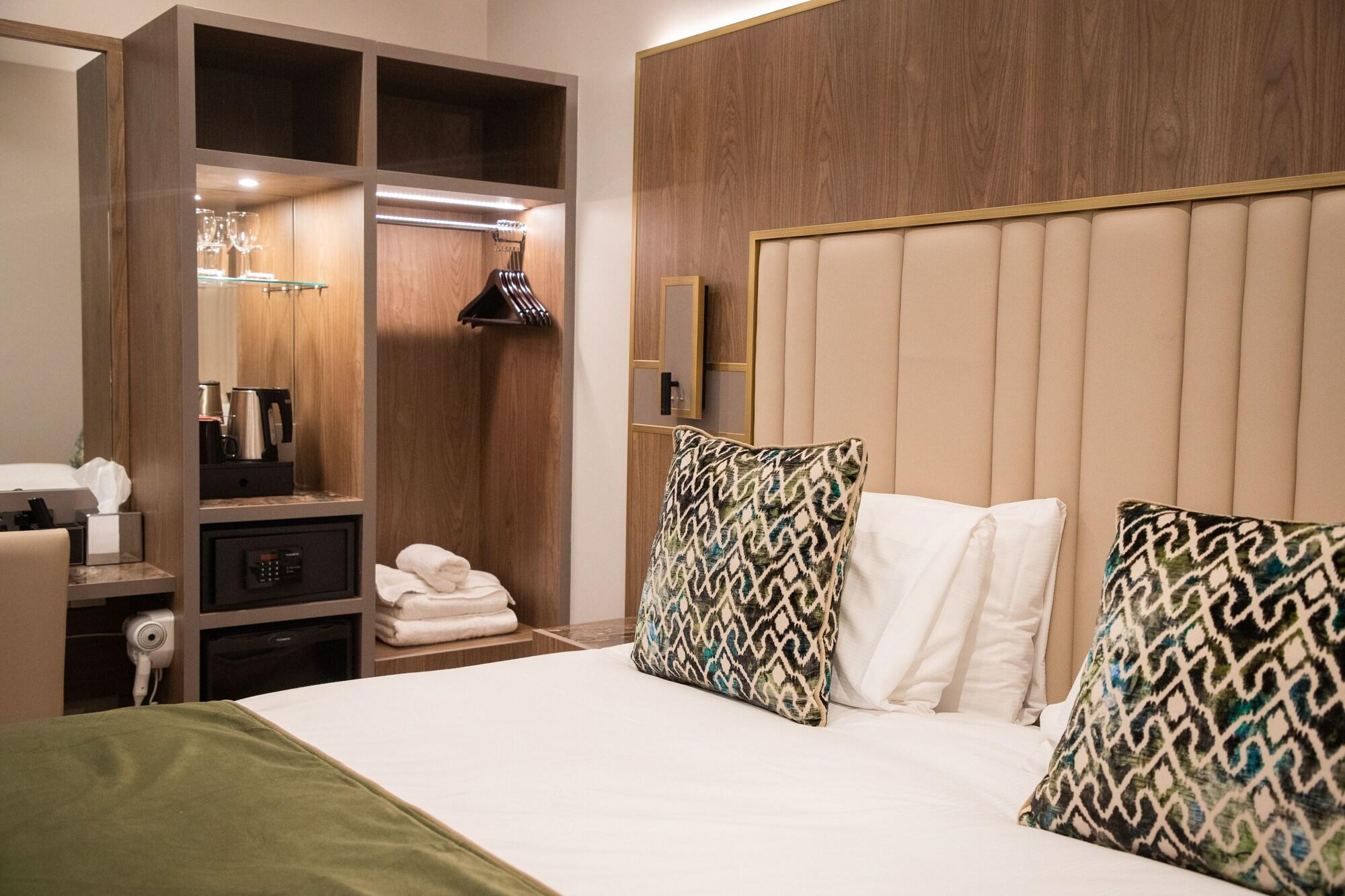Merit Kensington Hotel London