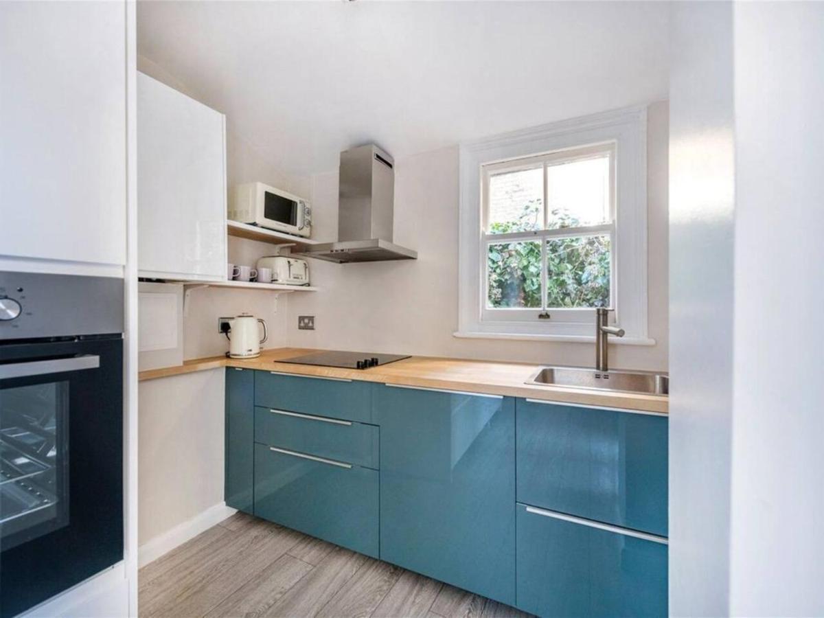 Luxury Fulham Flat With 5* Touches Nr River Thames Apartment London