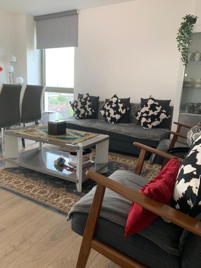 Leilighet Beautiful 2-Bed Apartment In London