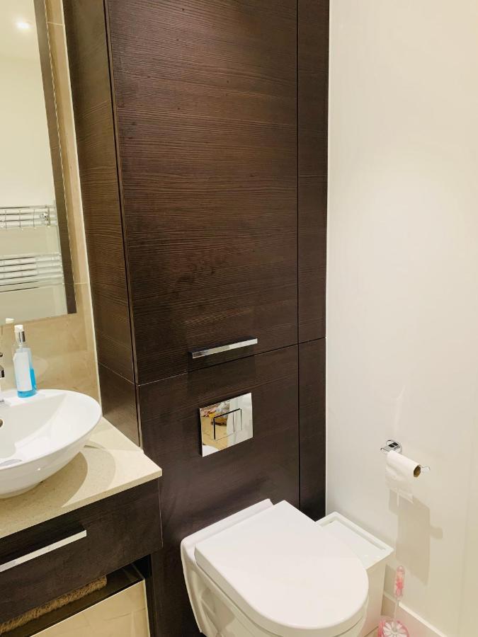 Leilighet Beautiful 2-Bed Apartment In London
