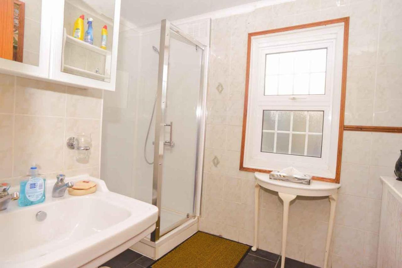 Pedro Host Family Homestay London