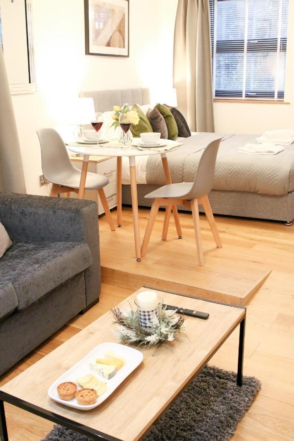Lovely With Access For Wheel-chairs In Sydenham Appartement *
