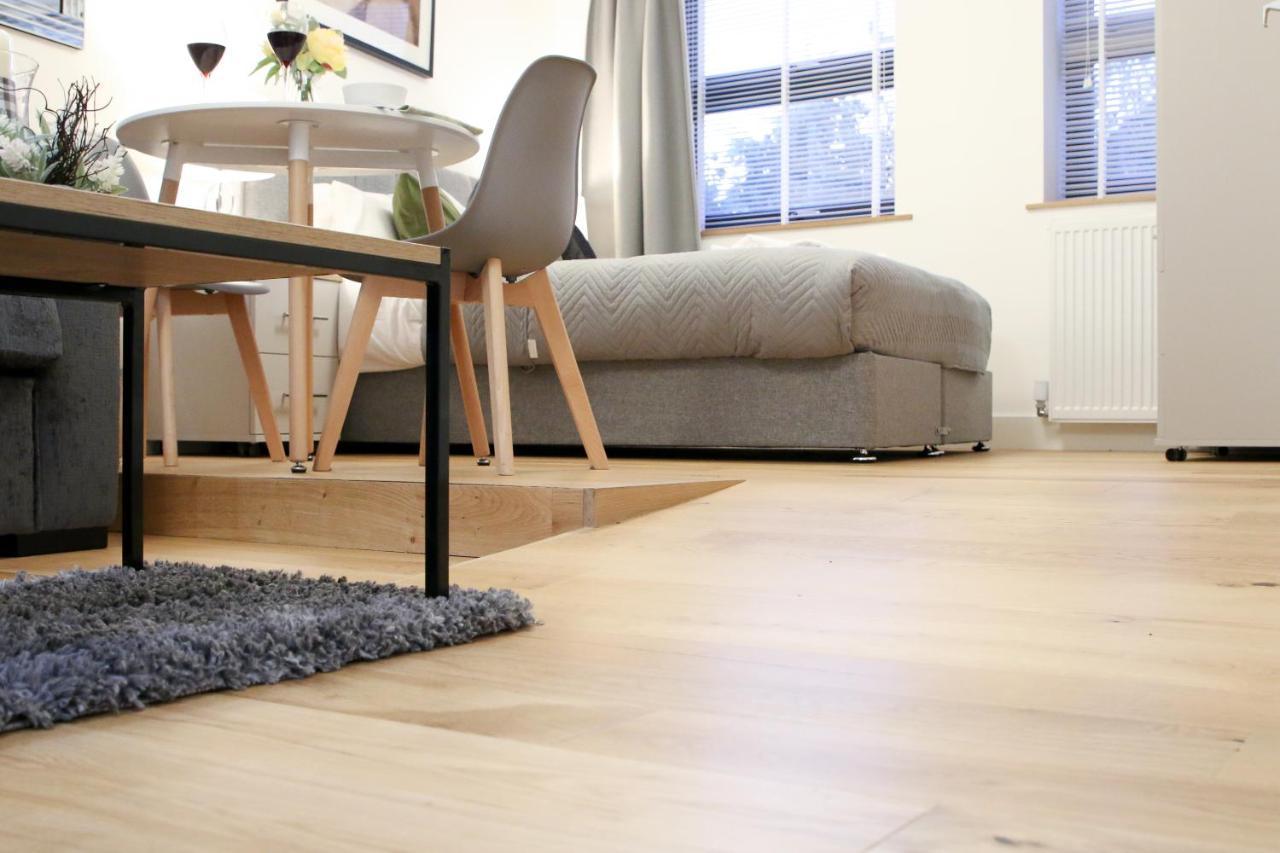 Lovely With Access For Wheel-chairs In Sydenham Appartement